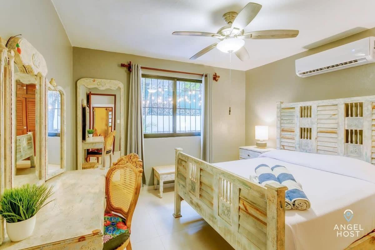 Villa Hacienda-style With Private Pool Steps To