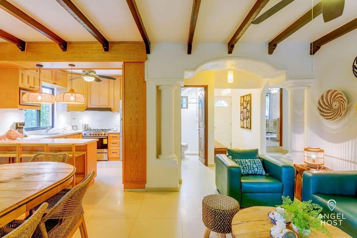 Villa Hacienda-style With Private Pool Steps To Playa del Carmen