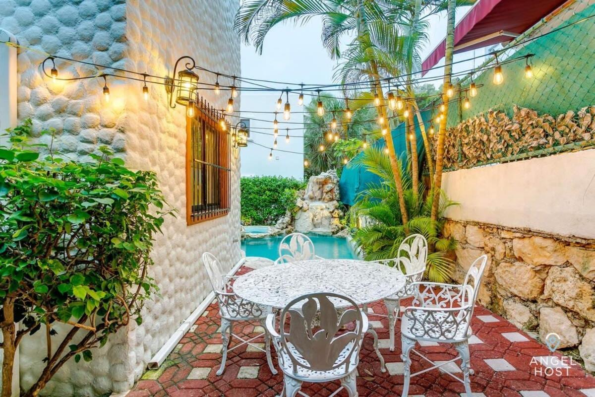 Hacienda-style With Private Pool Steps To Playa del Carmen
